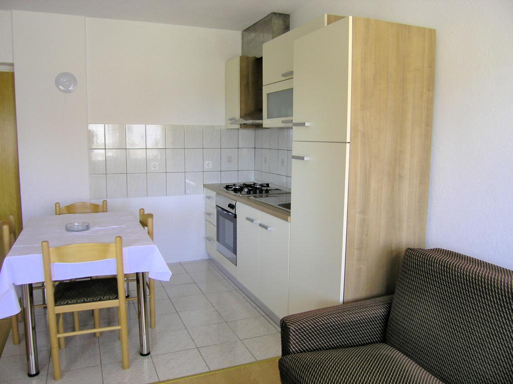 Zahija Apartment Krk Værelse billede